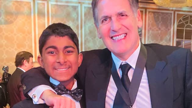 Cậu bé 14 tuổi và em gái 9 tuổi đã kiếm được 160.000 đô la trong 7 tháng từ việc khai thác tiền điện tử