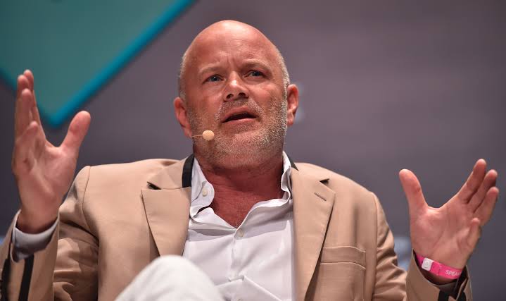 mike-novogratz-jerome-powell-co-the-lam-cham-lai-nganh-cong-nghiep-tien-dien-tu