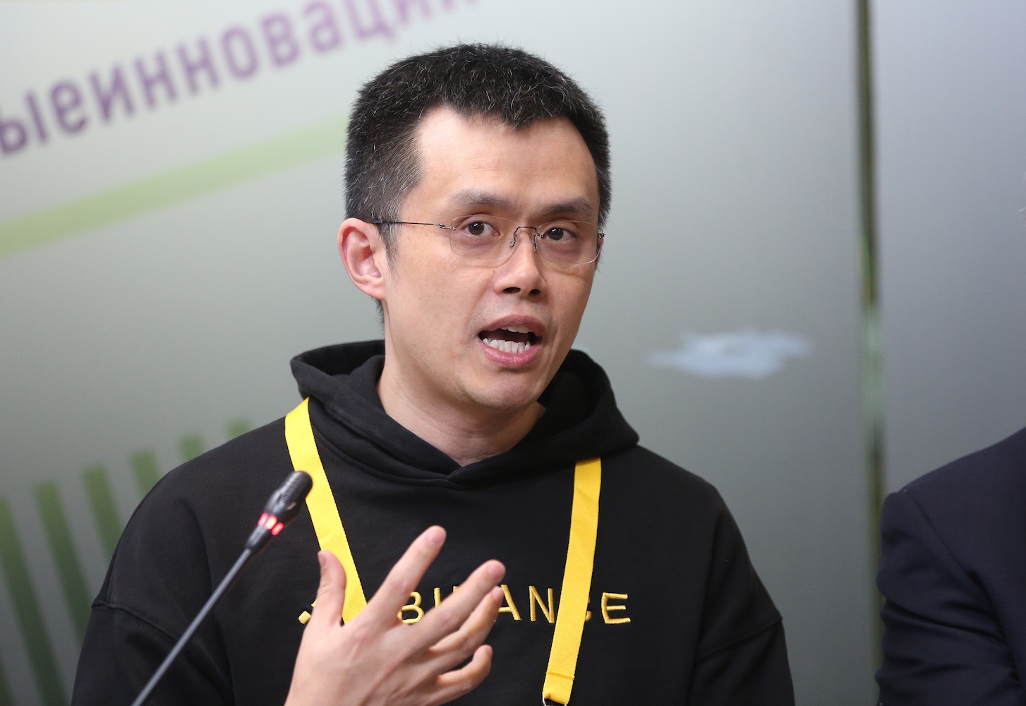 Bitcoincz-cua-binance-toi-chi-hold-tien-dien-tu-toi-khong-co-bat-ky-dong-tien-phap-dinh-nao